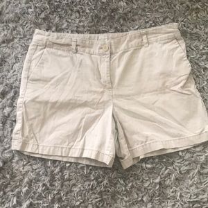 Ann Taylor loft khaki shorts. Sz 14.